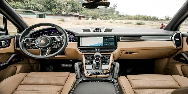 Porsche SUV 7 chỗ có hệ thống tiện ích và công nghệ hiện đại